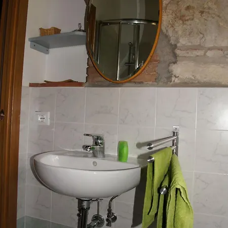La Capanna Della Dudda بيت للعطل غايولي إن كيانتي